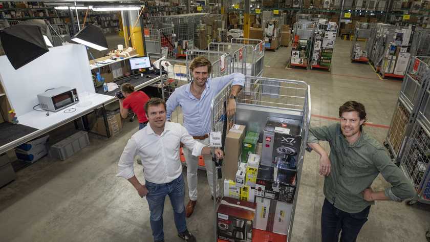 #BuyBay helps online #retailers to get more profit from returned articles with a small scratch or opened packages. How they do it? The directors of BuyBay told <a href="/Gabi_Ouwerkerk/">Gabi Ouwerkerk</a>, journalist from <a href="/dft/">DFT</a> more about their company: telegraaf.nl/financieel/216… #telegraaf #retour