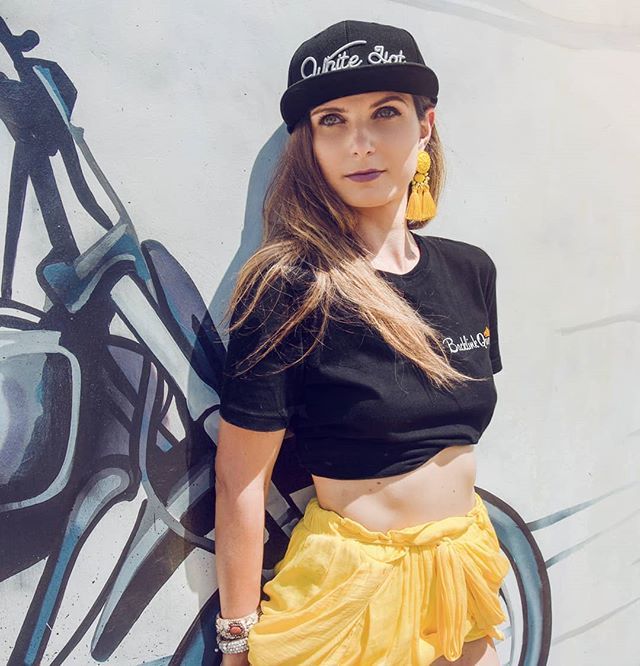 LinkHustler's tweet photo. She is that #SEOgirl with an optimised image! Email us to get the alt+attribute of the #linkhustler offer! https://t.co/dXmWZb96ZD https://t.co/ZXCQJZn2mP