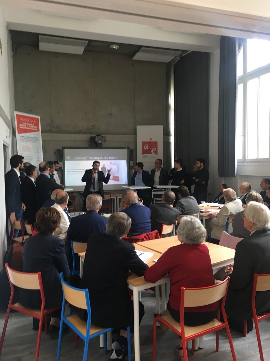 Journée de #networking et découverte de la #VR par <a href="/AJE_nationale/">AJE</a> ! #barrysvr #VR #Pitch