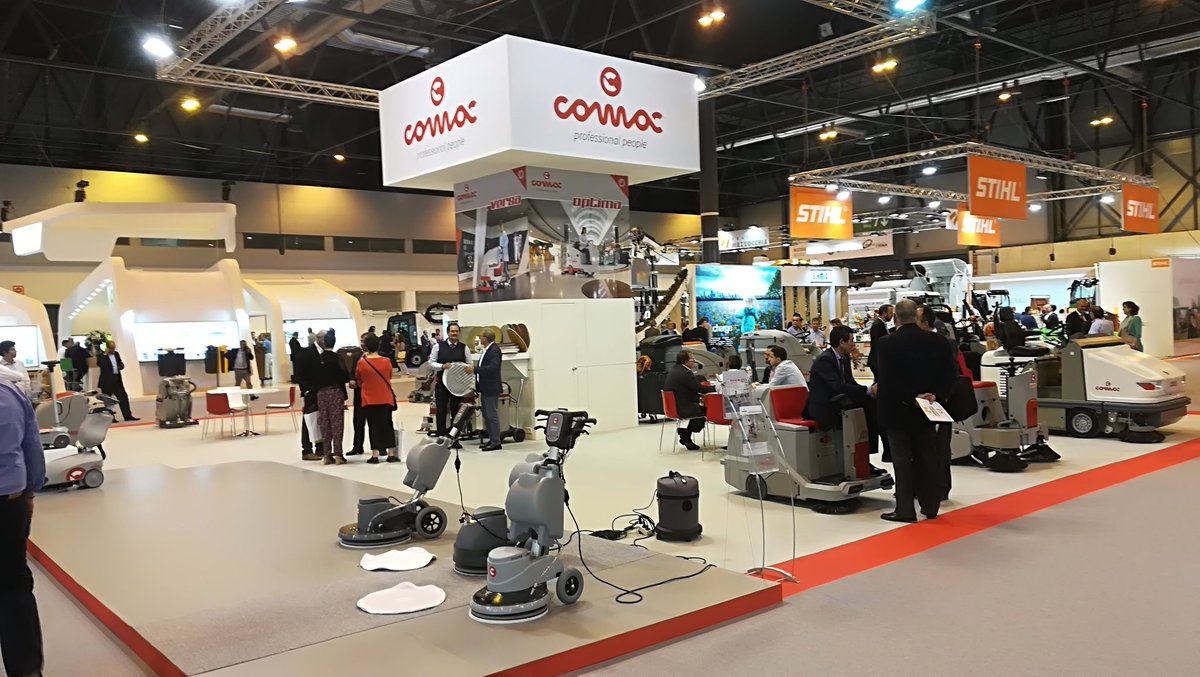revista_EyL's tweet photo. Fiel a la cita, Comac despliega su amplia gama de maquinaria de limpieza, dando soluciones a cualquier necesidad.
@comacspa @feriademadrid #esclean #EsClean2018 #FSMS https://t.co/b41cBQdt2K