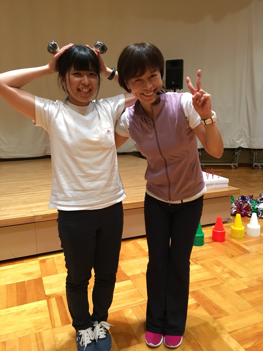うんとこどっこい運動会 En Twitter 本日 6 14 2会場めの愛知 知多市会場でメイトの運動会実技研修会がスタートしました 演技で使用する小道具や衣装も紹介され それを身につけた受講生と講師の藤原明美先生でパチリ これらの作り方 使い方は うんとこ うんとこどっこい運動会 En Twitter 本日 6 14 2会場めの愛知 知多市会場でメイトの運動会実技研修会がスタートしました 演技で使用する小道具や衣装も紹介され それを身につけた受講生と講師の藤原明美先生でパチリ これらの作り方 使い方は うんとこ