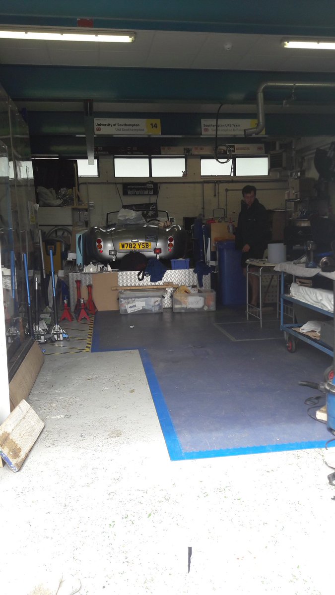 DynamicsZZ's tweet photo. The bird has left the nest! On our way to the @SotonEngEnv Design Show with #StagV #UoSDesign
#FS2018 #Rollout #NewCarNewDay @FormulaStudent https://t.co/AcAfNBvXrO