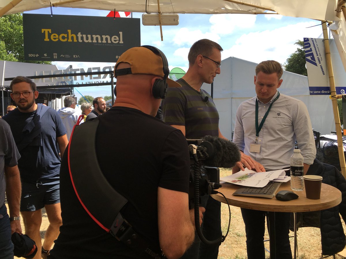 StineGryRoland's tweet photo. @MiHallgren fra @novonordisk i #Kalundborg i dialog med ph.d. studerende fra @AAUniversities om jobmulighederne i #fremtidensuddannelsesby #FM2018 #Danmarksindustriellehotspot https://t.co/LxG54Pod1t