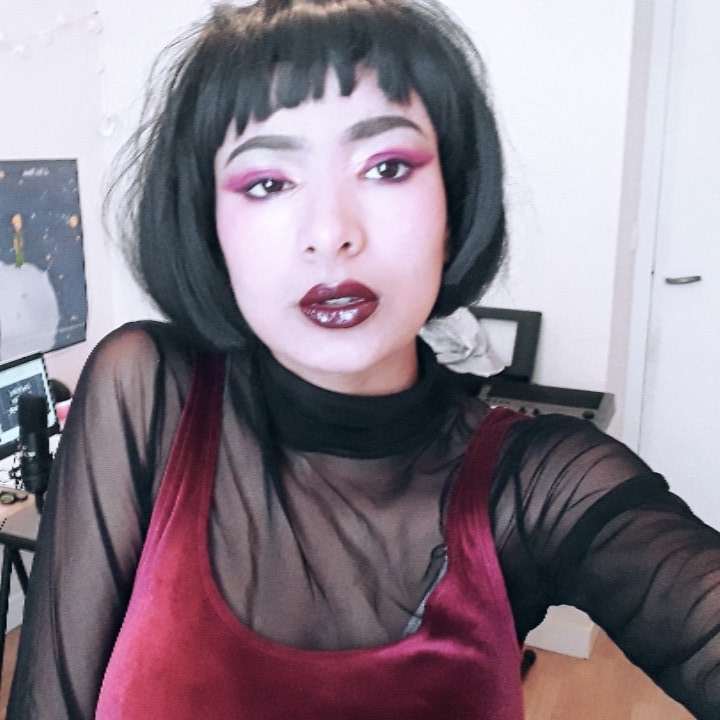 liorenarde's tweet photo. hi your fave lesbian is here ✨

#JuneIsForQueer https://t.co/B5E0K02cCg