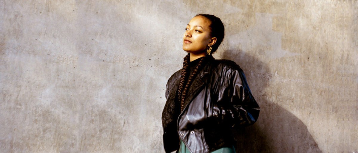 tweetskindeep's tweet photo. #SkinDeepMeets 💜 @nubya_garcia 💜 to talk about the 'hype' around the London jazz scene, the importance of collaboration, and creating something through her music that will last far into the future: https://t.co/ntsMHIAMbh https://t.co/MCc0nBYwpR