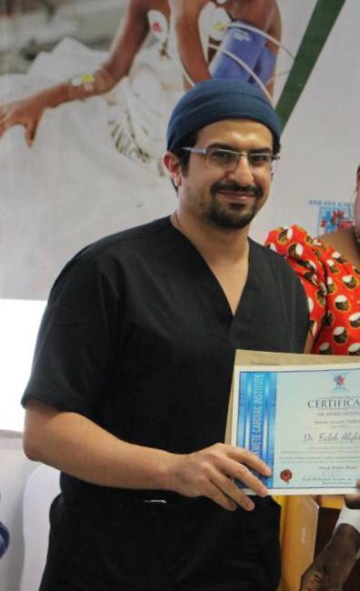 يغادرنا اليوم زميلنا د. فالح القحطاني إلى مونتريال - كندا للحصول على الزمالة التخصصية في قسطرة القلب للأطفال .. تمنياتنا له بالتوفيق.. وترجع لنا سالم وغانم يا أبوسلطان