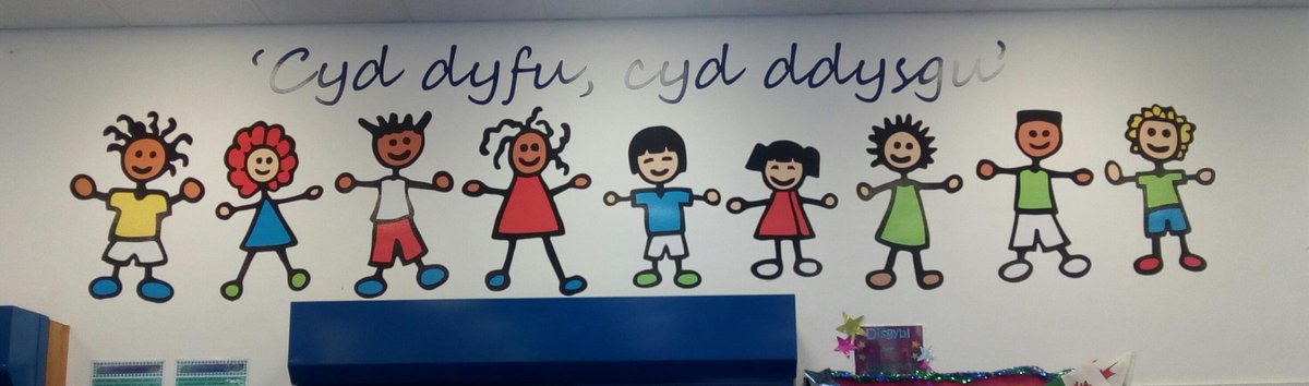 spectrumcymru's tweet photo. Mae'r dywediad yma yn @YGAberteifi yn fwy perthnasol byth heddiw, wrth i flwyddyn 5 addysgu blwyddyn 1 am gadw'n ddiogel. This saying is more prominent today as year 5 teach year 1 to #keepsafe #VG #growingtogetherlearningtogether #diogelwch #addysgcyfoedion @hafancymru https://t.co/isApxIpbqi