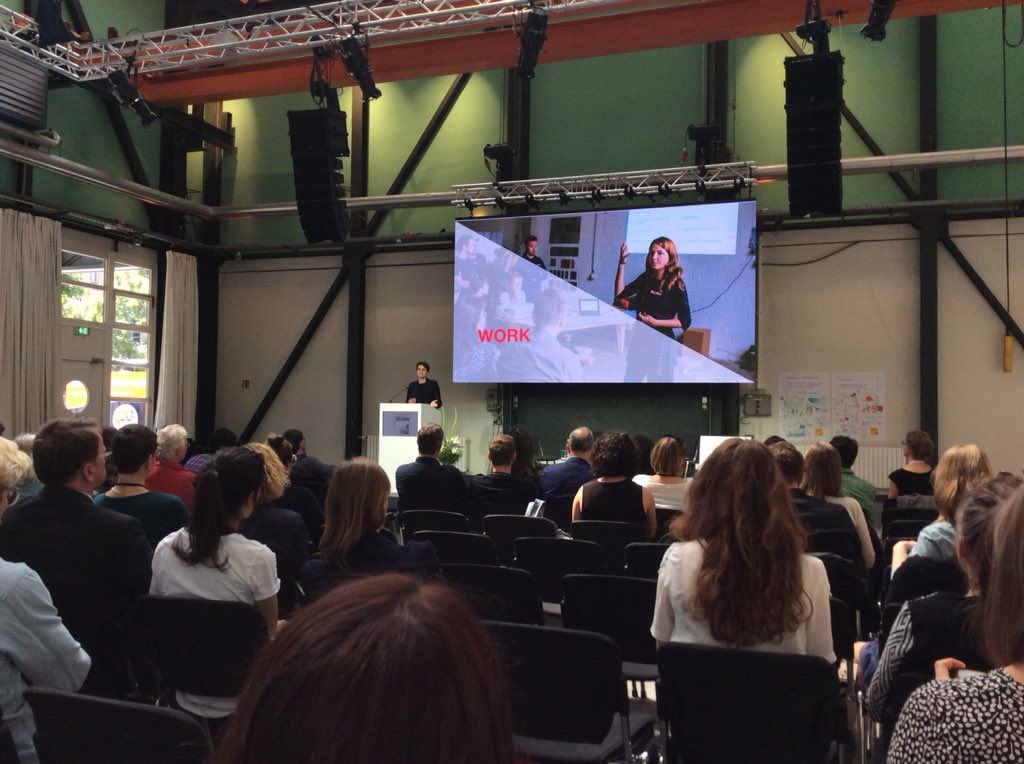 idzberlin's tweet photo. How to develop circular city strategies? Kicking off the afternoon at #circulardesignforum, Dina Padalkina of @CircularEClub and Alice Grindhammer of @CRCLRhouse introduce us to local initiatives in Berlin #circulareconomy #circulardesign https://t.co/qPORtlkgr5