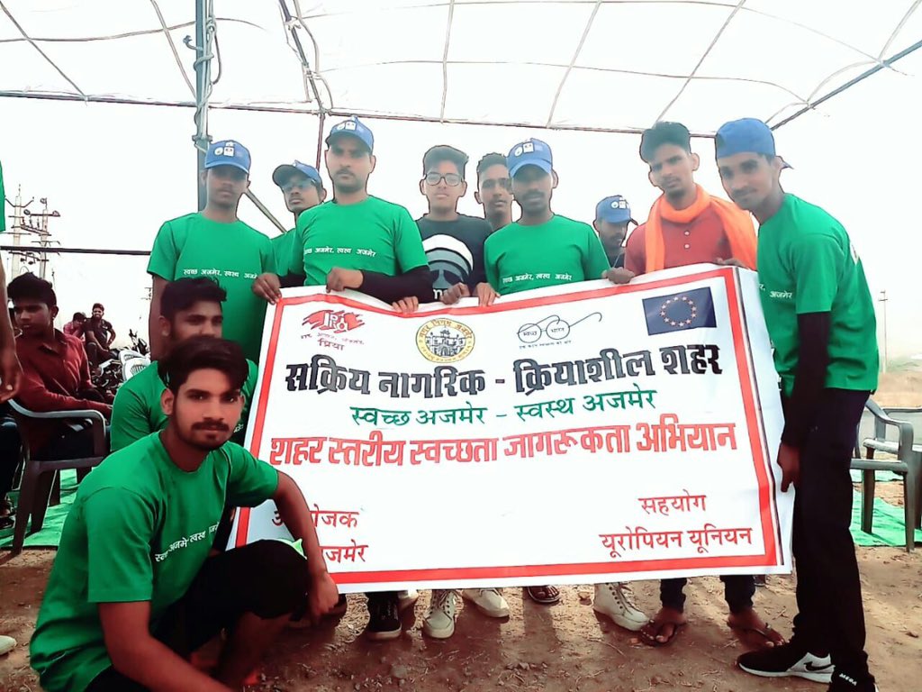 PerennialPeace's tweet photo. Youth in @swachhajmer are being mobilised through  sports to be part of "Swachh Ajmer, Swastha Ajmer" campaign and to play active role in @SwachhBharatGov by @PRIA_India https://t.co/l5BxSebec2