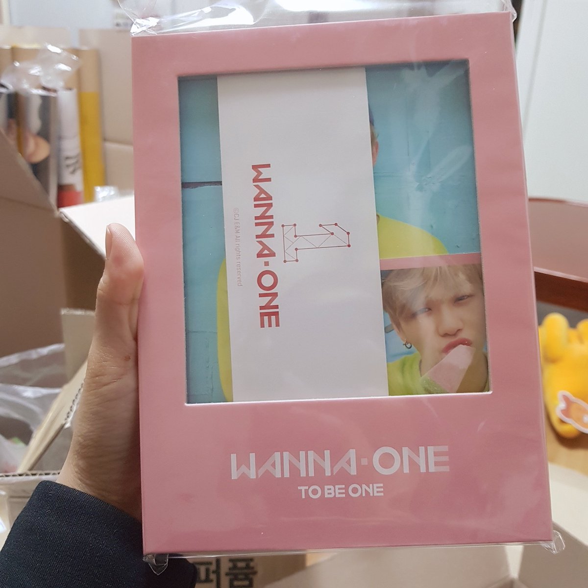 ขายไม่ได้ แจกดีกว่า 🙄
กติกา รี+ฟอล 
บั้มออลแดน เวอร์ พิ้งค์
ประกาศตอนยอดฟอลครบ1k

ไม่อยากรอ 
บั้มละ1400 สภาพดีมาก
มีพิ้งค์ สกาย
ส่ง60/80 
#ตลาดนัดWANNAONE️  #WannaOne1TheWorldinBKK #WannaOne1stTheWorldinBKK