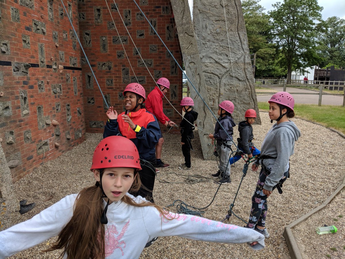 stelizabethrc's tweet photo. ❗️STUBBERS TAKEOVER ❗️ Students are loving the climbing activities today. #agile #fleetfooted #nofear #dontmentionspiders #Stubbers2k18 https://t.co/6fNZeNViIP