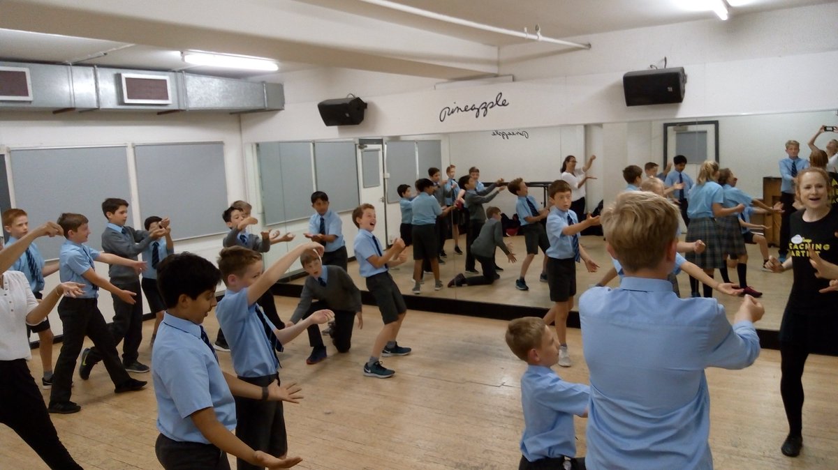 GayhurstEnrich's tweet photo. Market sellers in Agrabah learning the opening number for Aladdin #aladdin #enrichment #drama #choreographyworkshop #pineappledancestudio https://t.co/hI83NNWh7c