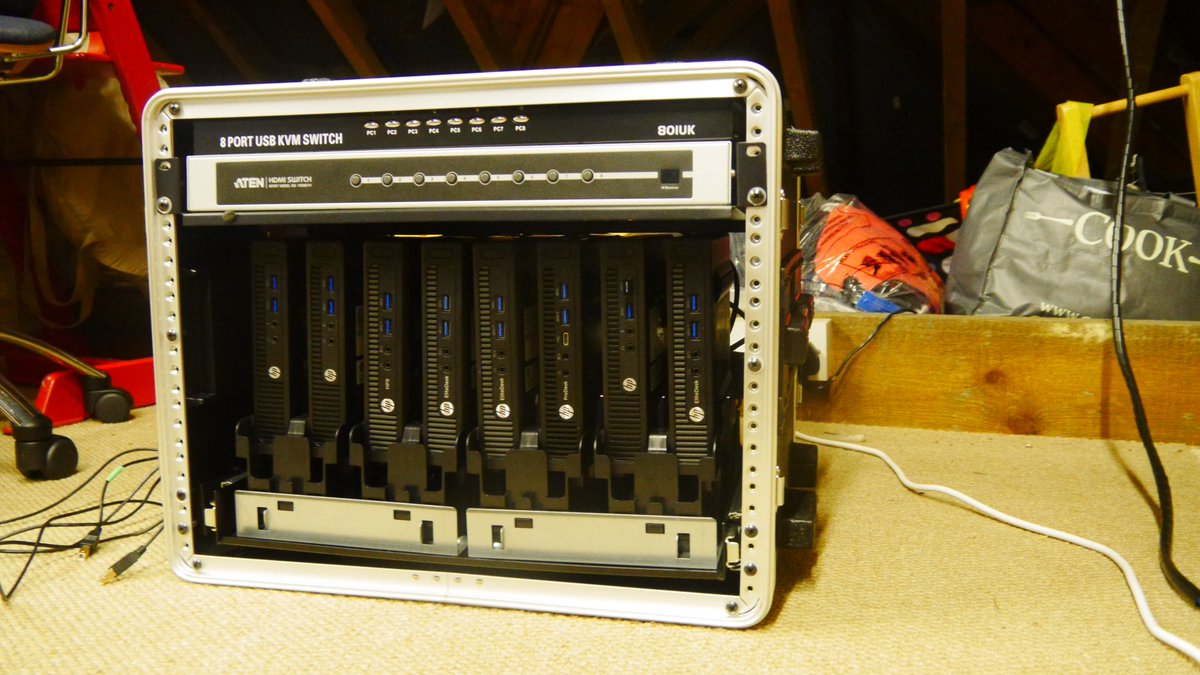 DrMaxPalmer's tweet image. @KinectWindows @brekelj @akipman  #kinect #projectkinectforazure Update on my 'portable' #holoportation rig using 8 kinect V2s, also referenced in my blog. I got some time to start to assemble the rig - looking nice but needs tweaks! Shots of the front and back. #holoportal