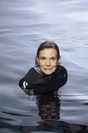 reliesdecine's tweet photo. Mujer científica, oceanografa y excelente divulgadora "Sin agua no hay vida" #NoWaterNoLife #NoBlueNoGreen Enhorabuena #SylviaEarle #TheWorldIsBlue #BlueHope Premio Princesa de Asturias de la Concordia 2018 #PrincessofAsturiasConcordAward #Passonplastic #Oceans #HeroOfThePlanet https://t.co/naiscLD02F