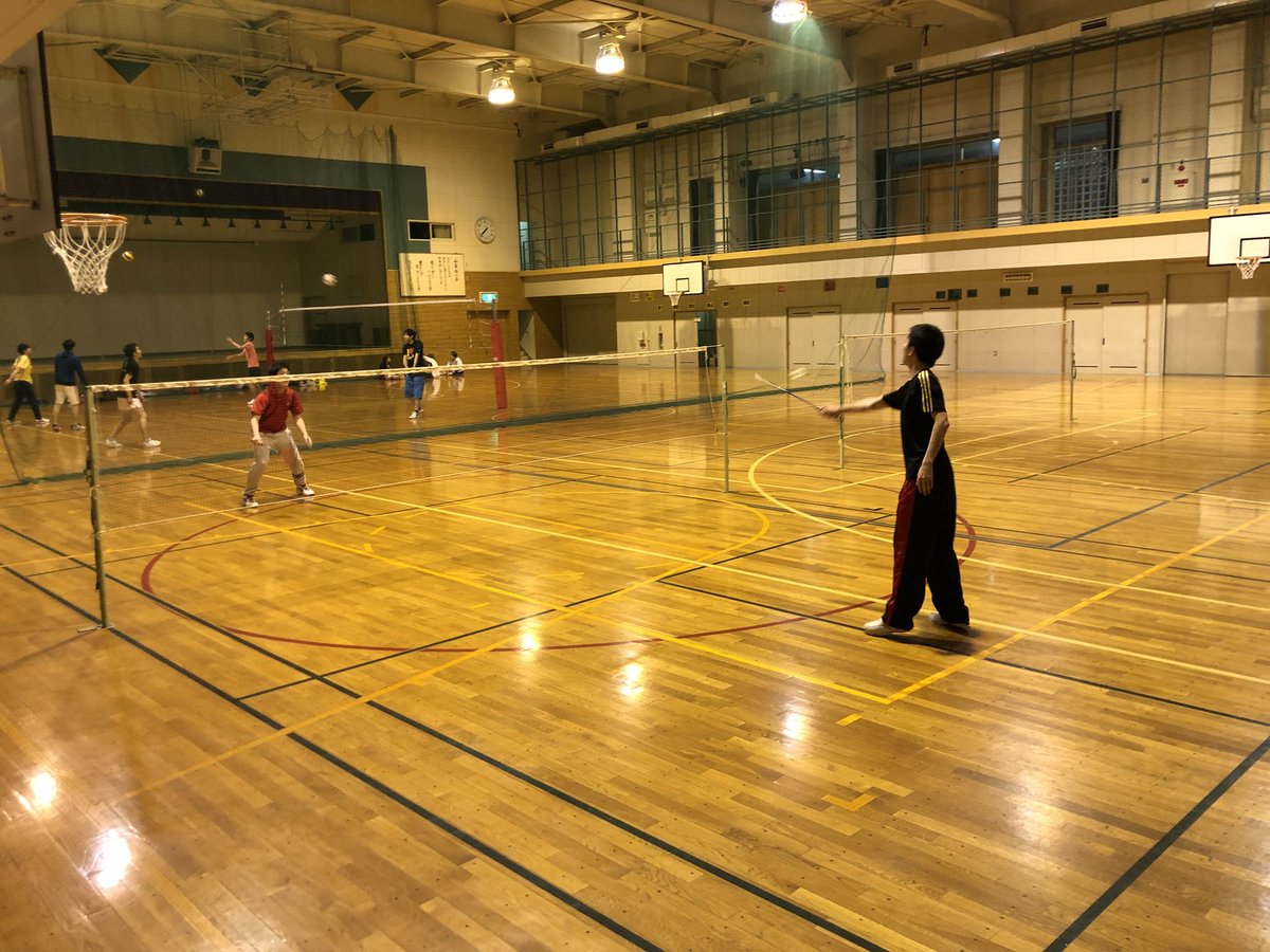 札幌歯科学院専門学校 公式 スポーツサークル今年度初の活動 バドミントン 実習の関係で少人数の参加ですが 次はたくさんで出来るといいなぁ 札幌歯科学院専門学校 歯科技工士科 歯科衛生士科 スポーツサークル バドミントン 学校開放