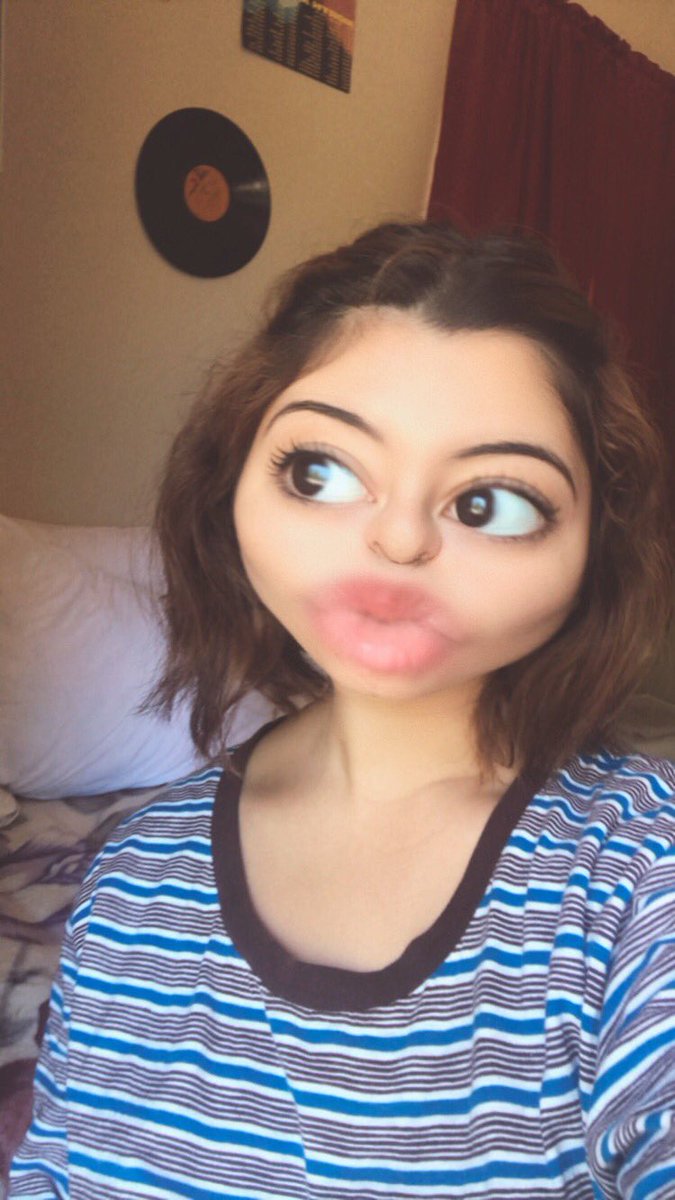 roxylolzz's tweet photo. herro /.\ https://t.co/W9rstcy1Vi