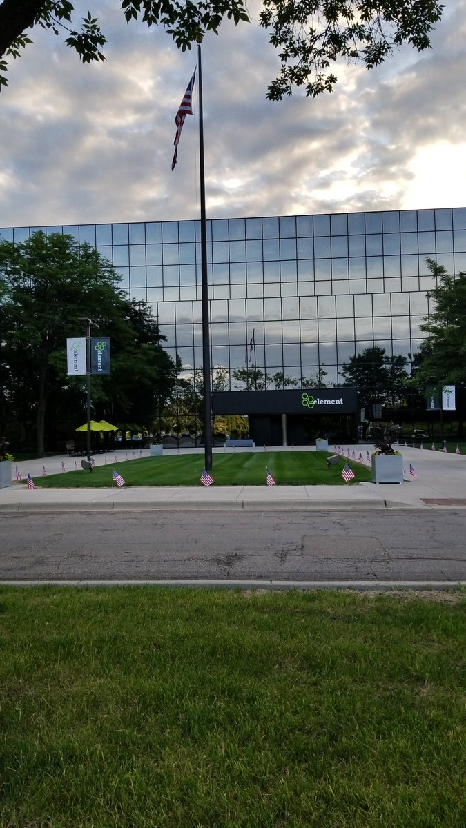 SarahVetNet's tweet photo. Veterans network setting up for flag day 2018  @ElementFleet Eden Prairie campus...

Celebrate the flag and those who fought for it! https://t.co/scgJUhTHKq