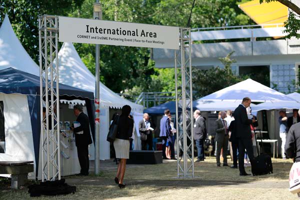 CORNET_Office's tweet photo. #Innotag2018 β this day was special! We'd like to thank all partners for contributing to a successful #PartneringEvent! @BMWi_Bund @AiF_ProjektGmbH @ZIM_BMWi @ira_sme @ZENITGmbH @BerlinPartner Check out our review on: https://t.co/vCBaXyiuyU! #CollectiveResearch #ResearchFunding https://t.co/LfXfWI6KjG