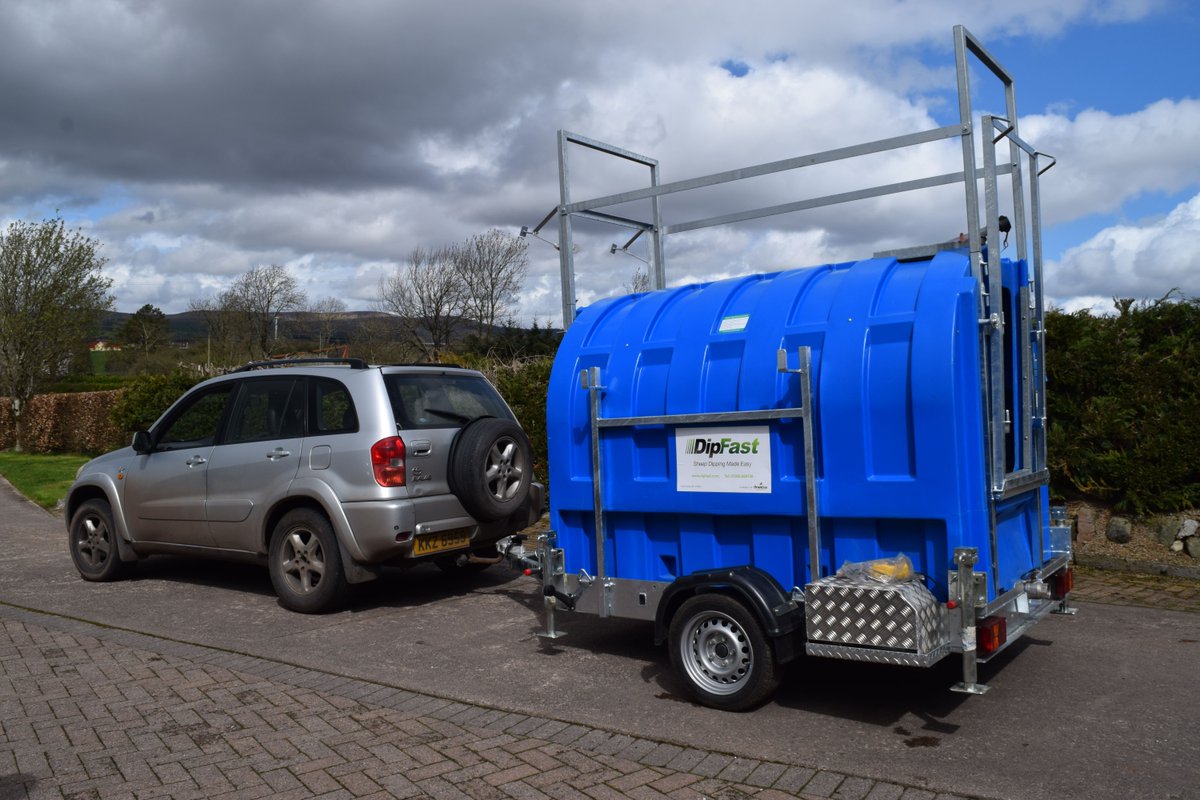 HarlequinMFG's tweet photo. Watch out for DipFast, our new and improved sheep shower unit at the Royal Highland Show. It now comes with an added trailer feature making it more mobile. You have to see it to believe it!! #HarlequinMFG, #DipFast, #ScotlandRHShow. https://t.co/hEn2a0r0k6