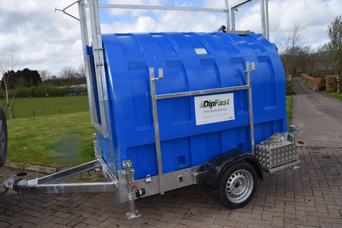 HarlequinMFG's tweet photo. Watch out for DipFast, our new and improved sheep shower unit at the Royal Highland Show. It now comes with an added trailer feature making it more mobile. You have to see it to believe it!! #HarlequinMFG, #DipFast, #ScotlandRHShow. https://t.co/hEn2a0r0k6