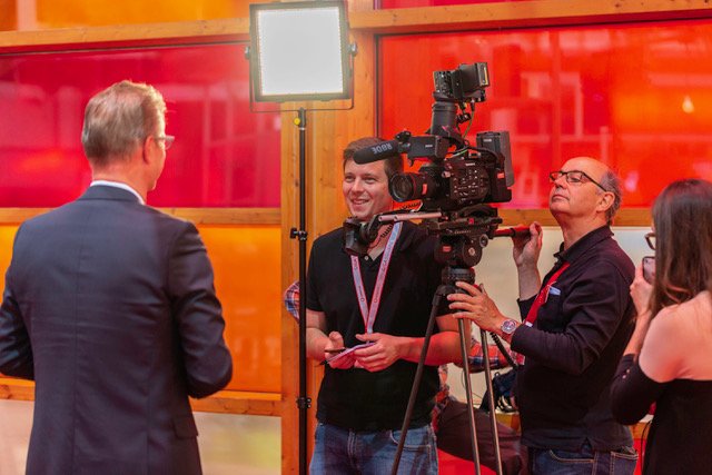 CamCrewGermany's tweet photo. Shooting for @VodafoneGroup at #CEBIT in Hannover 👍 https://t.co/gWFXyF19bS