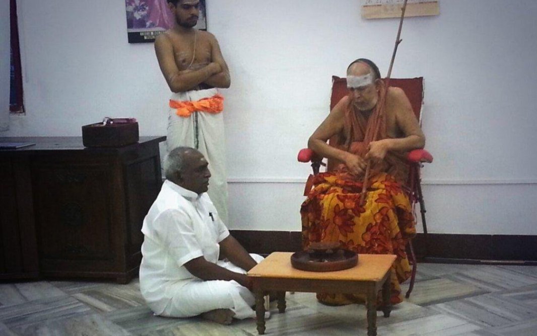 tamilsingame's tweet photo. @maharaja_2020 @aysha_yusuff அர்ஜுன் சம்பத் ஒரு கேவல வாதி மூளை இல்லாத தத்து முண்டம் என்னதான் பாப்பானுக்கு கூஜா தூக்கினாலும் கடைசியில அவங்க நிலைமை இதுதான் https://t.co/0V5syhotA5