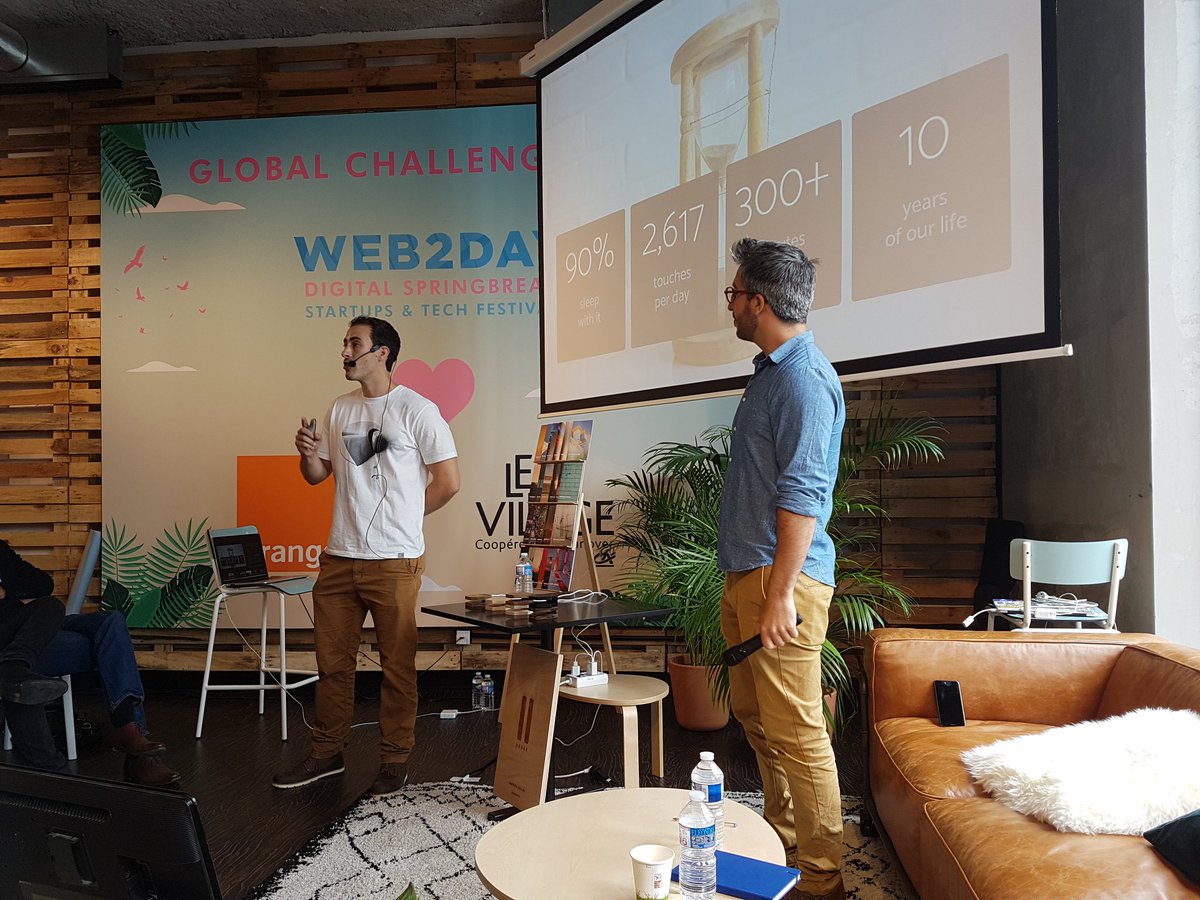 WeNetwork_'s tweet photo. #Web2Day | @getpauseco présente le premier chargeur sans fil face cachée pour nous permettre de déconnecter ! 👌#digitaldetox 👉https://t.co/M0Vq0uG7lm https://t.co/f3BsTqdIyZ