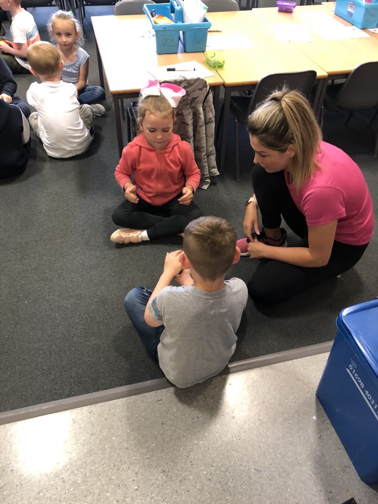 StTimothysPS's tweet photo. Wow 👀 at Room 1 and their Bilateral Integration skills with @ClairedyCanCan and @LConnellyCANcan 🎾 
#healthweek https://t.co/spVnWbrIfb