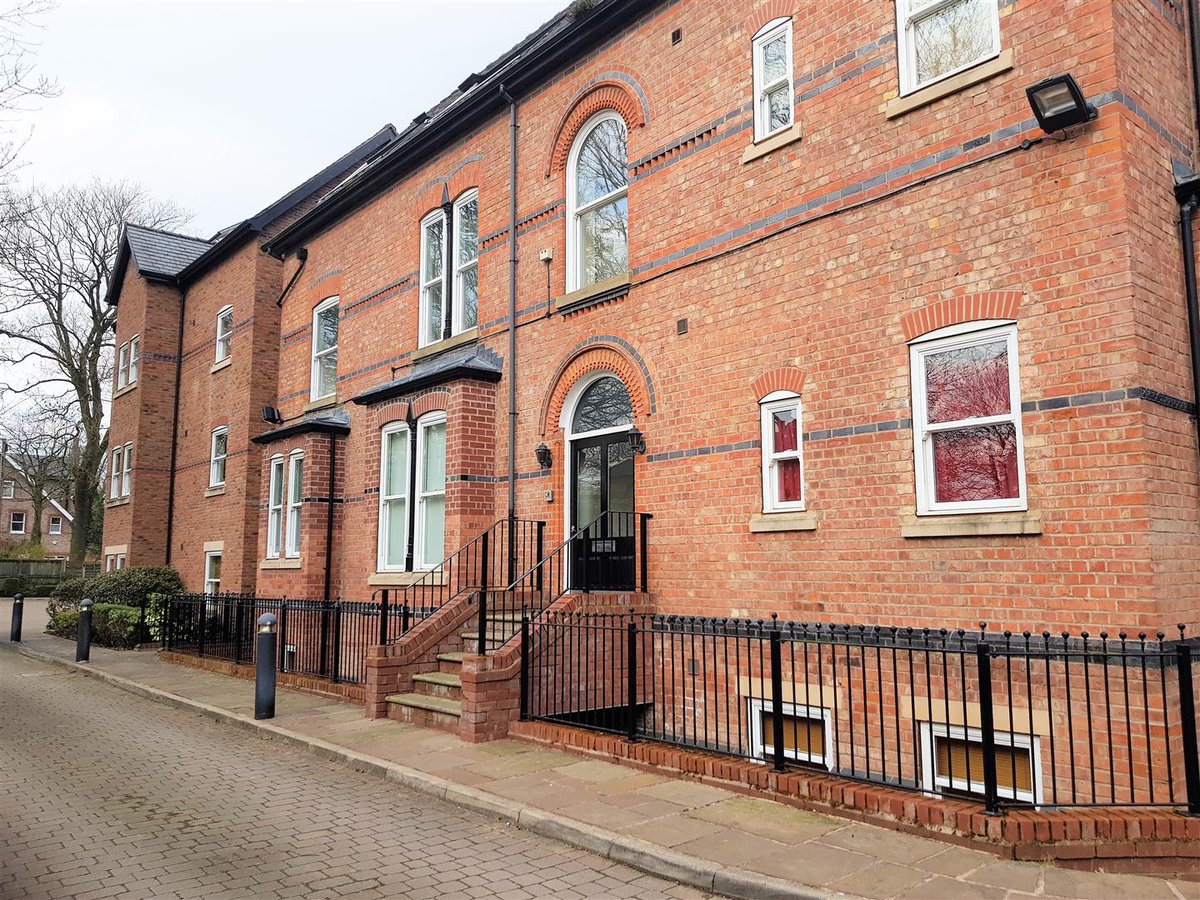 Living Quarter tweet media