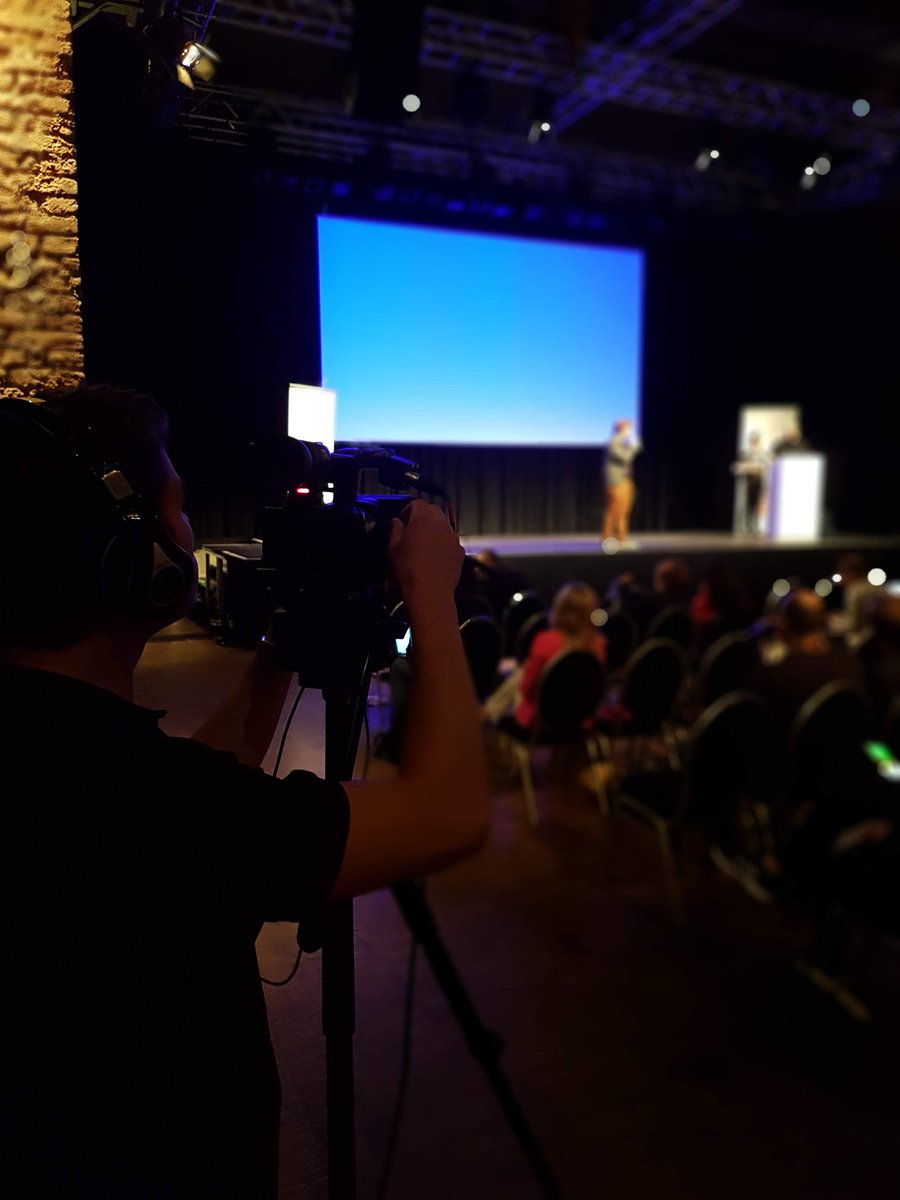 PAYBACK_GROUP's tweet photo. Gleich geht es für unseren Kollegen Nico auf die Bühne #digitalchallenge2018 @socialconfmuc https://t.co/NO0fs2hNfP
