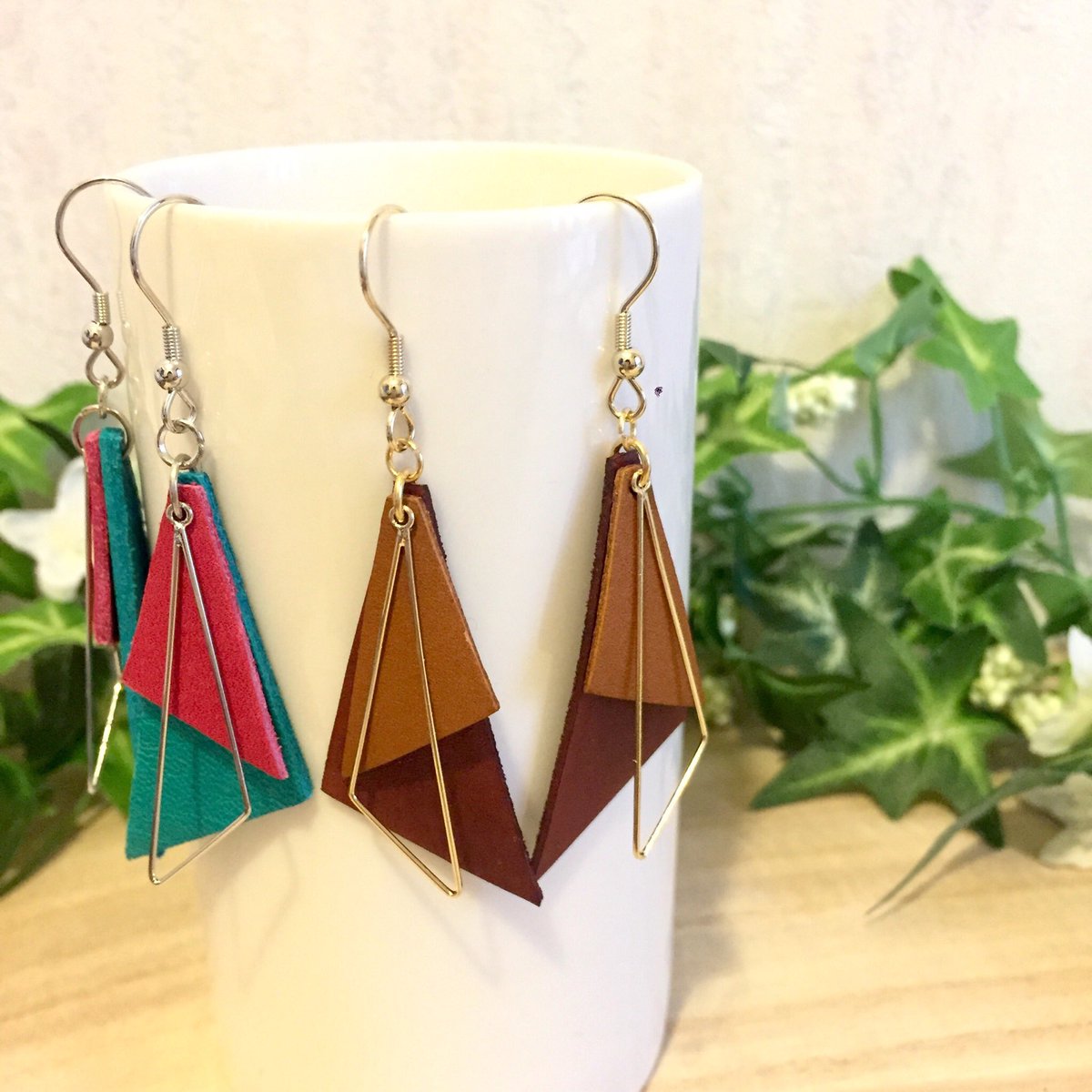 本革 ピアス かっちりレッド アクセサリー ハンドメイド 少し固めのレザー 限 定 販 売 かっちりレッド