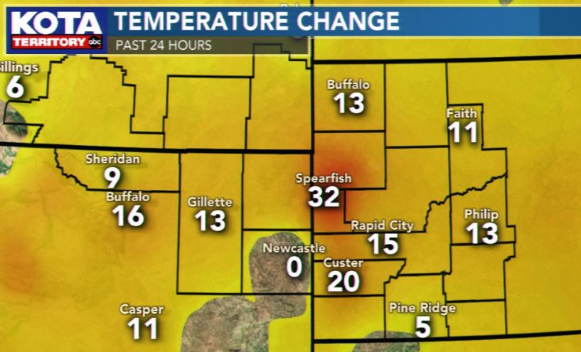 colleenhurleywx's tweet image. Wow, we are MUCH warmer than this time yesterday. 32° warmer in Spearfish! We'll have highs mainly in the 90s today #kotaweather