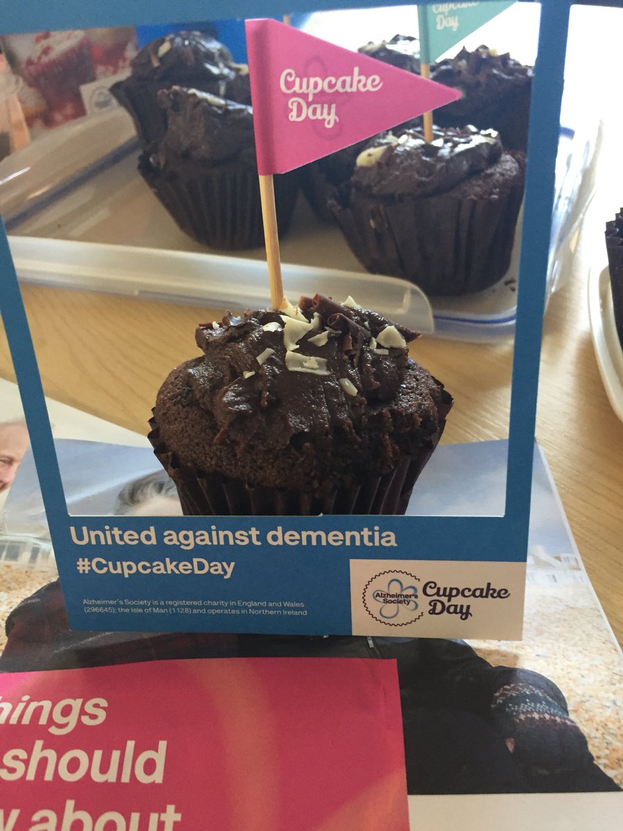 SocietyMh's tweet photo. Come join us opposite the shop for some cupcakes and brownies!! #cupcakeday2018 @NorthumbriaUni  @NorthumbriaSU https://t.co/PwccBuH5Rn