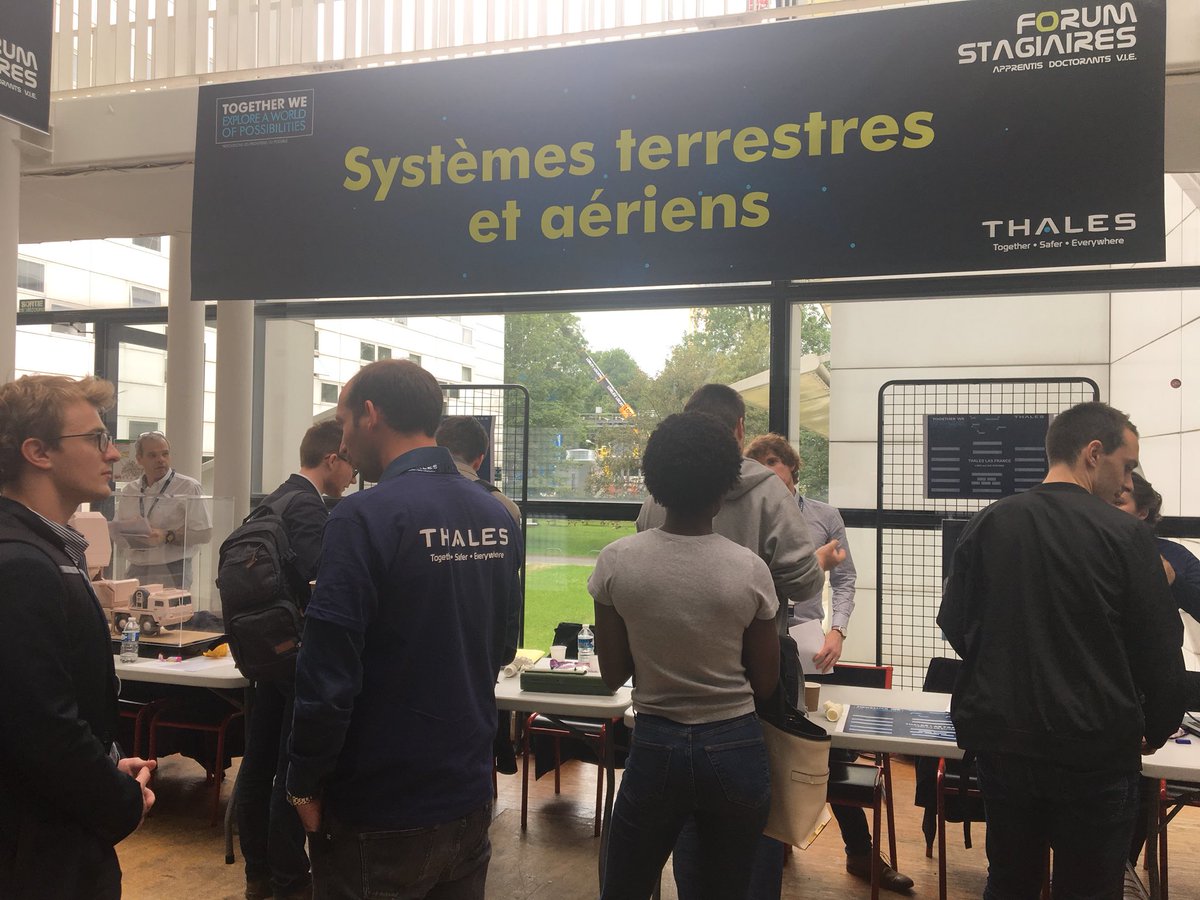 ThalesCareers's tweet photo. Nos équipes système #terrestres et #aériens sont à votre écoute ! ✈️ #ForumStagiaires2018 https://t.co/spozXDN6ix
