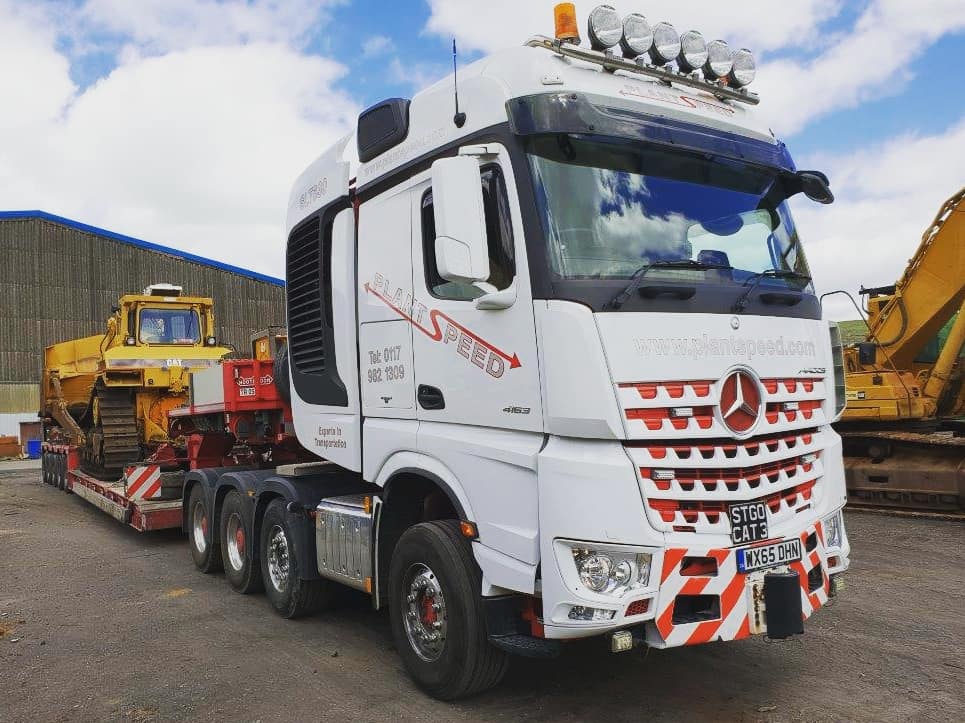 KJ_Services's tweet photo. Another Old Caterpillar D8N Just Arrived Into Our Yard Being Hauled By @plantspeed #Caterpillar #D8N #Dozer #KJServicesLtd #UsedMachinerySales #PlantSpeed https://t.co/2wemubmWvT