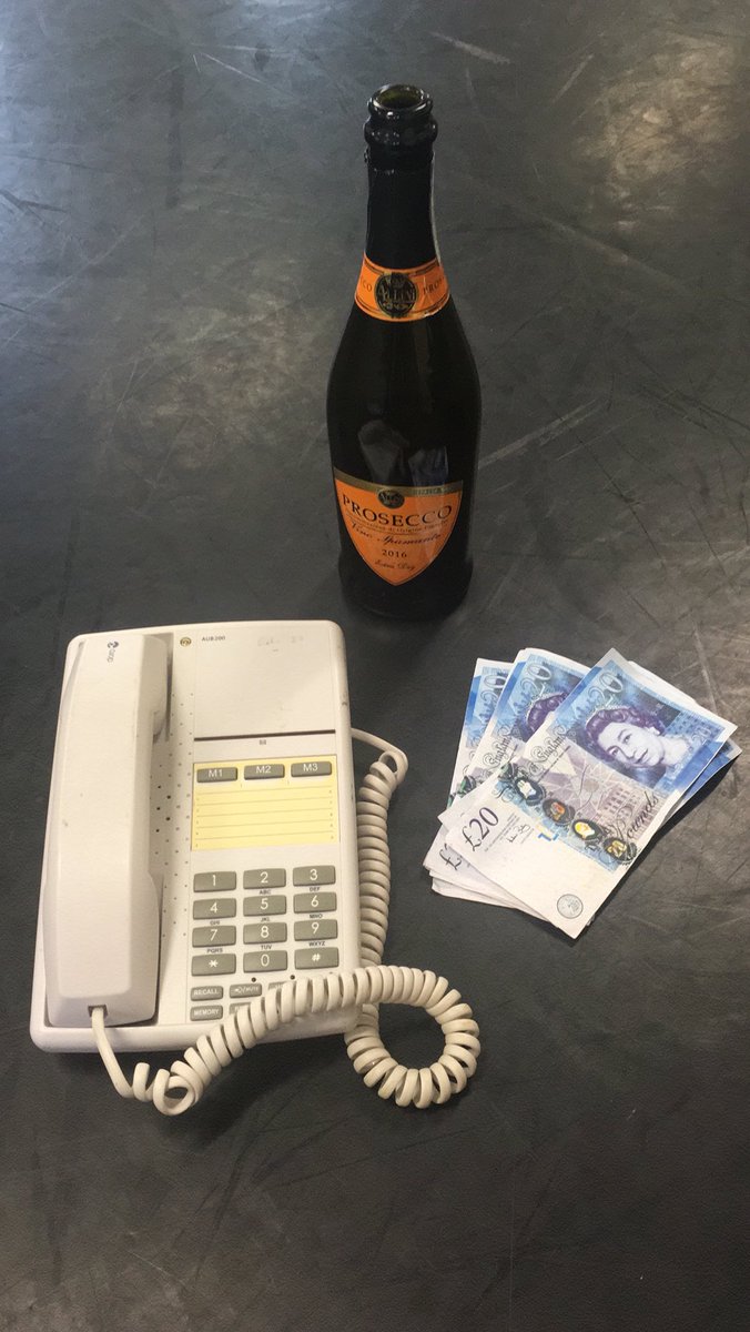 HyperdriveTC's tweet image. Rehearsal essentials for #dreamland @edfringe @ZOOvenues #devised #theatre #stockbrokers #finance #canarywharf