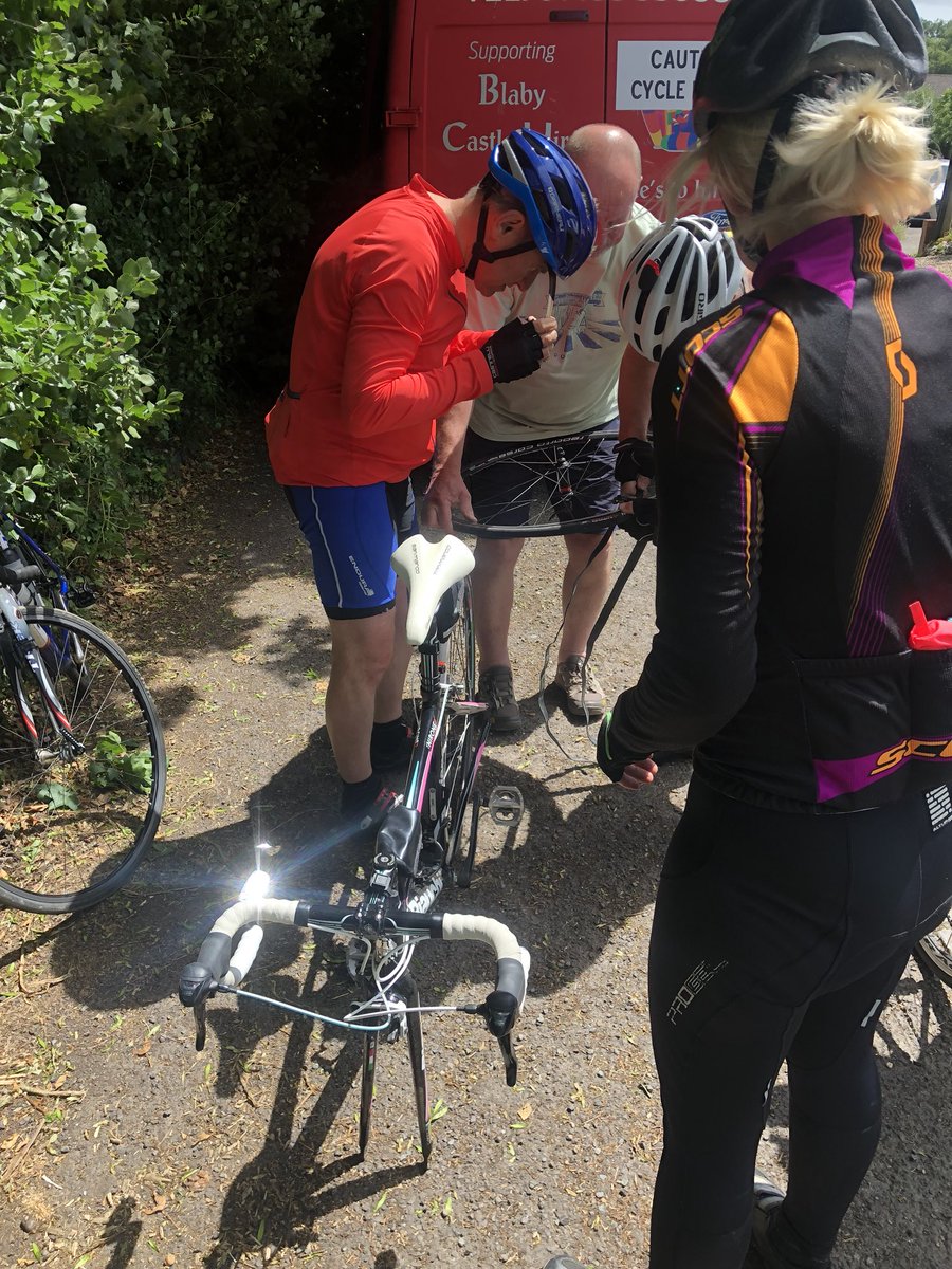 VeryRustyDub's tweet image. Roadside repair slows progress! #IOW110