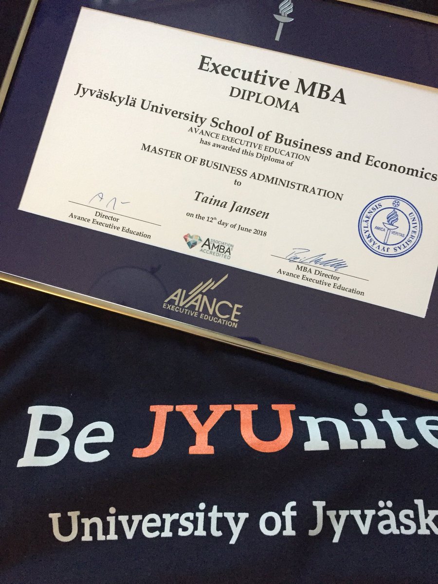 Juhlatunnelmissa! Kiitos <a href="/jyuEMBA/">JYU Executive MBA</a> , <a href="/sirpakoponen1/">sirpa koponen</a> ja upea jengi! Ilo ja onni oppia aikuisena, jatketaan  tällä matkalla #jyuEMBA