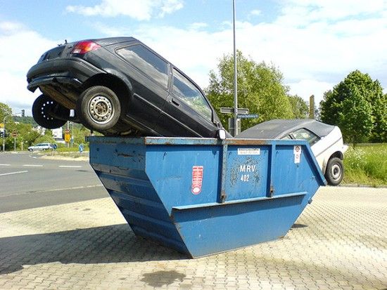 TheSkipCompany's tweet image. I don&apos;t know about you but i think this guy needs a bigger skip? Should have come to The Skip Company!  #HUMORZONE