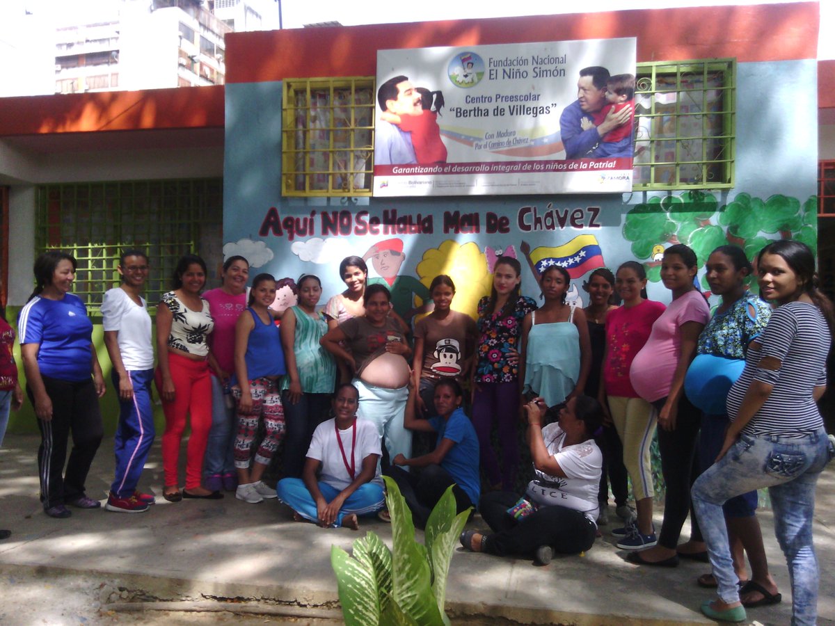 AlcaldiaO's tweet photo. #Humanismo / El Alcalde @genkerve en trabajo articulado con la junta directiva del Centro de educación inicial Bertha Villegas adscritos realizó este martes 12 de junio un encuentro con embarazadas en aras de promover un parto humanizado. https://t.co/kFiaj3DWnK