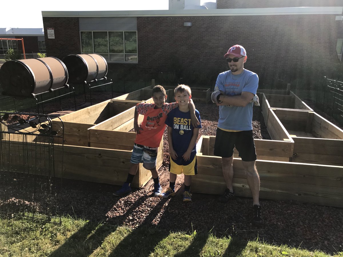 JsePrincipal's tweet photo. A good start to the day seeing these three working away at the community garden! #JSE180 https://t.co/B1fMgSwuZn