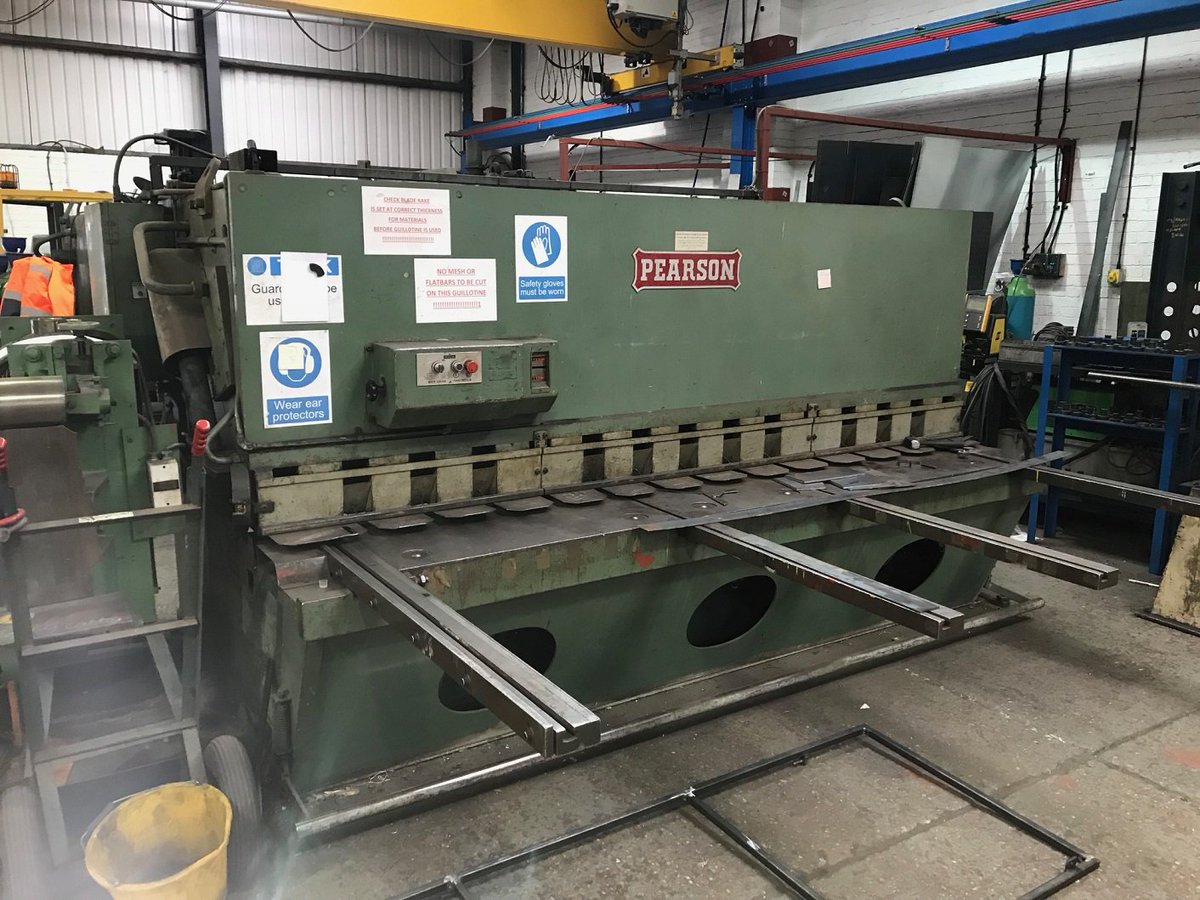 seemachinery's tweet photo. #MachineOfTheDay  PEARSON 3048MM X 13MM HYDRAULIC GUILLOTINE IN STOCK &amp; READY TO SHIP
#Engineering  #Machines #Machinery #UKMFG
 #SeeMachinery #UKEngineering #UsedMachinery #ManufacturingUK #Pearson #Guillotine https://t.co/zray6VM31w
