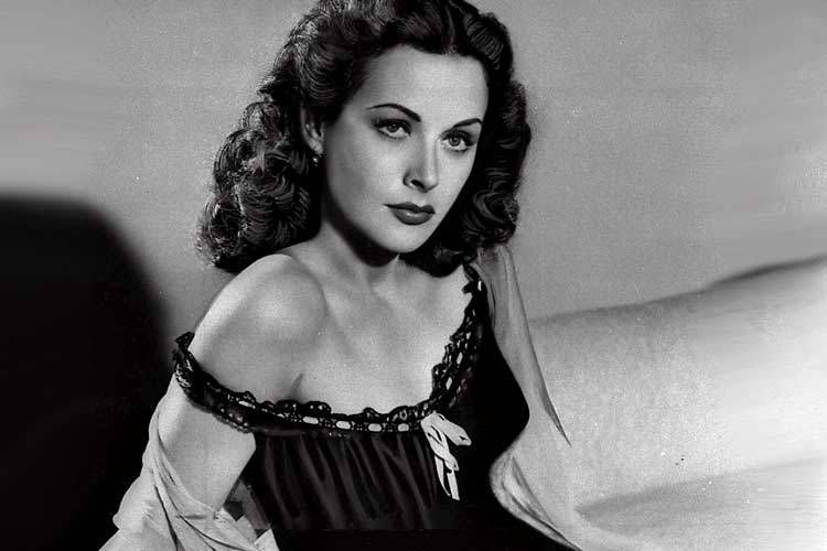 meet_CE's tweet photo. ...Did you know? Hedy Lamarr
1.) 1933 - The first female orgasm in film history (in the Czech film called Ecstasy).
#meetcentraleurope #ekstase #mce2018 #hedylamarr #famousaustrians #ecstasy #extase #firstorgasm #filmhistory #GustavMachaty https://t.co/oMVUehUBbL https://t.co/oitgEcx8aa