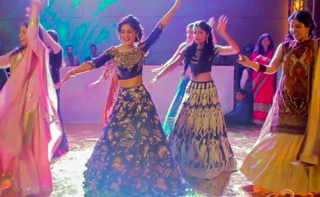 bandbaajaa's tweet photo. 2018 Mid-Year Wrap-Up: Wedding Sangeet Songs Bollywood Has Given Us So Far
https://t.co/oPuQaE5FJO

#Bollywood #bollywoodsongs #weddingsongs #weddingdanceperformance #sangeetnight #cocktailnight #listofweddingsongs #ndtv #bbtrends #bbweddingtrends #bbweddings #bandbaajaa https://t.co/FZgWMNOk4T