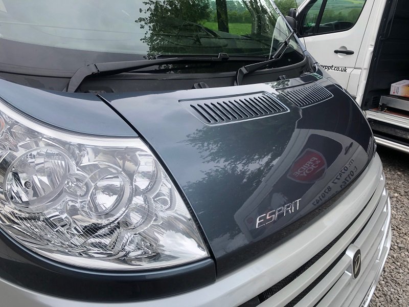 prideandjoyppf's tweet photo. Motorhome install on this Dethleffs ESPRIT. We applied PPF to the bonnet, bumper, Front wings, coach section pillars, roof hump and window, as they are prone to scratching! @DethleffsUK #prideandjoy #prideandjoyppf #prideandjoypaintprotectionfilm #paintprotectionfilmapplication https://t.co/0Q1EXKCuTs