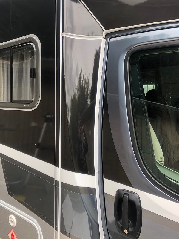 prideandjoyppf's tweet photo. Motorhome install on this Dethleffs ESPRIT. We applied PPF to the bonnet, bumper, Front wings, coach section pillars, roof hump and window, as they are prone to scratching! @DethleffsUK #prideandjoy #prideandjoyppf #prideandjoypaintprotectionfilm #paintprotectionfilmapplication https://t.co/0Q1EXKCuTs
