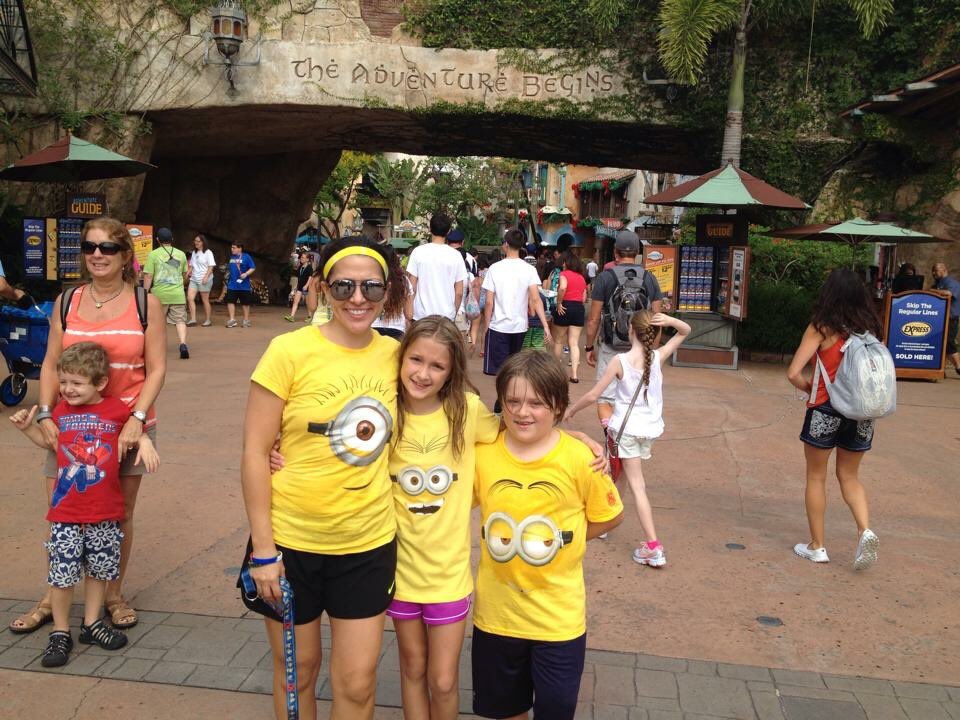 AmandaOnFOX7's tweet photo. #TBT 6 years ago at @UniversalORL #WhenTheyWereLittle and they used to hug me. https://t.co/j0EFV9S4mF