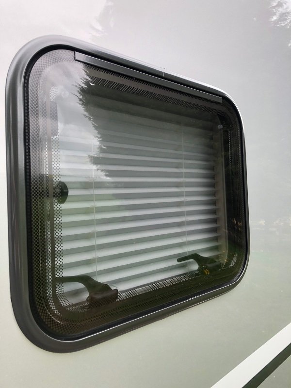 prideandjoyppf's tweet photo. Motorhome install on this Dethleffs ESPRIT. We applied PPF to the bonnet, bumper, Front wings, coach section pillars, roof hump and window, as they are prone to scratching! @DethleffsUK #prideandjoy #prideandjoyppf #prideandjoypaintprotectionfilm #paintprotectionfilmapplication https://t.co/0Q1EXKCuTs