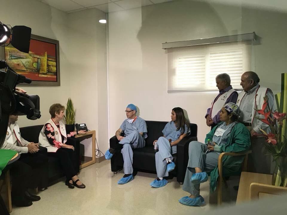 obsequiodevida's tweet photo. #tbt Gira Médica en Panama de Electrofisiologia @obsequiodevida @giftoflive @partners_corp #mejorandocalidaddevida gracias a @telemetro_reporta y a @laprensa por la cobertura y @hospitalnacional por las instalaciones. https://t.co/WmV0CXXYrs