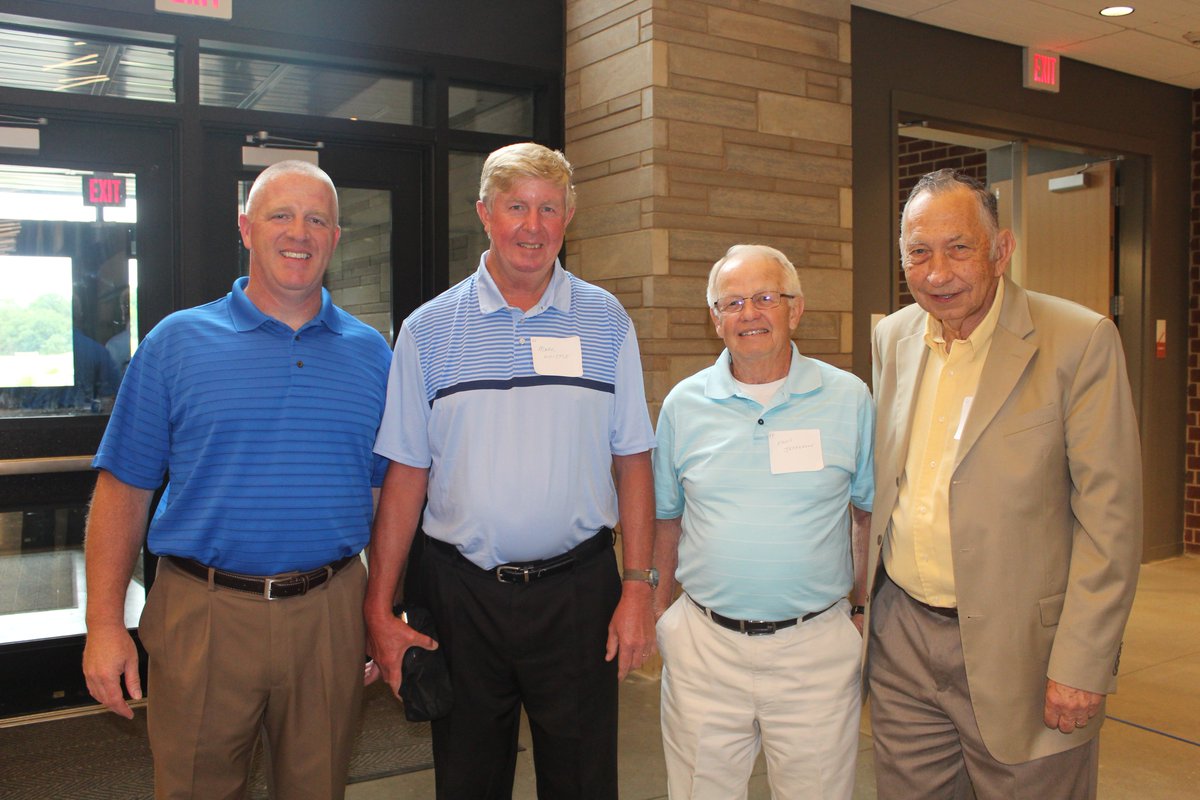 JerryLPutt's tweet photo. "If I have seen further than others, it is by standing upon the shoulders of Giants." ~Sir Isaac Newton - So blessed to share an afternoon with these Giant past principals of Frederick County Junior High/Middle School at our 1st Annual Alumni Luncheon.  #FCMSR4 @DaveSovine https://t.co/C7oSBShjVt